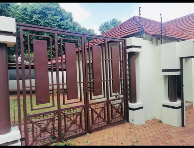 4 BEDROOM PROPERTY TO RENT IN SOUTH KENSINGTON